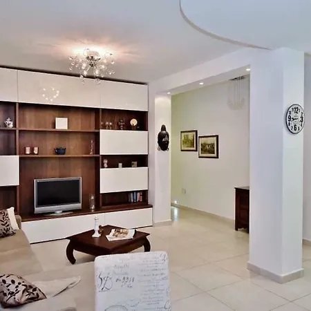 Apartment Luxury 2 Bedrooms *